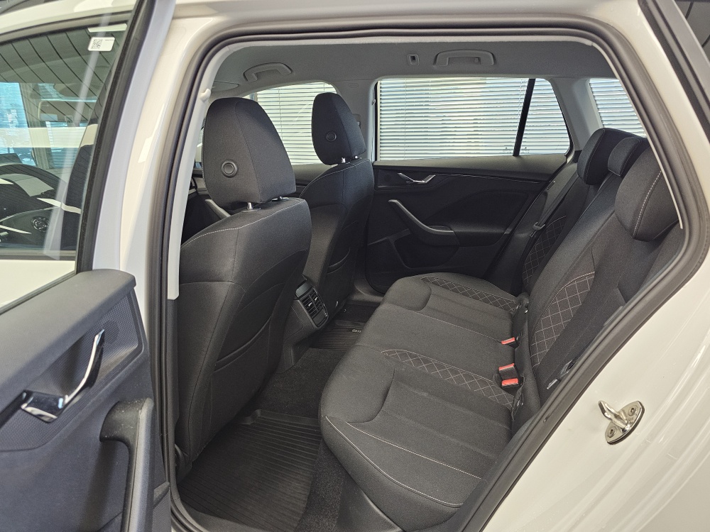 Skoda Kamiq bei Hoffmann Automobile in Wolfsburg kaufen und sofort mitnehmen - Bild 4
