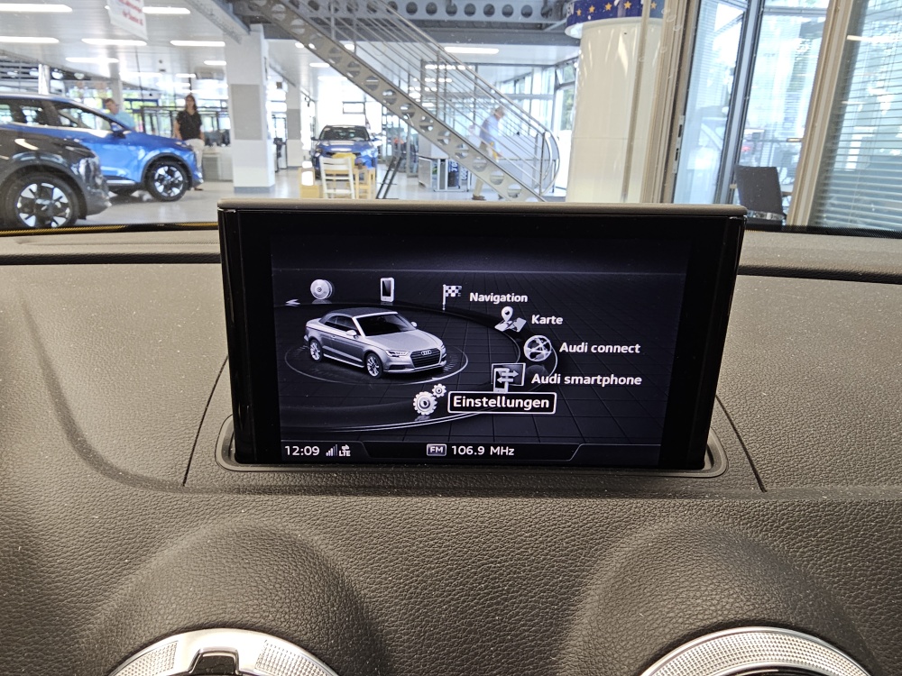 Audi A3 Cabrio bei Hoffmann Automobile in Wolfsburg kaufen und sofort mitnehmen - Bild 13