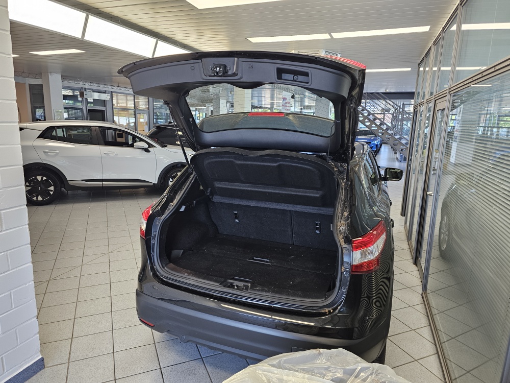 Nissan Qashqai bei Hoffmann Automobile in Wolfsburg kaufen und sofort mitnehmen - Bild 2