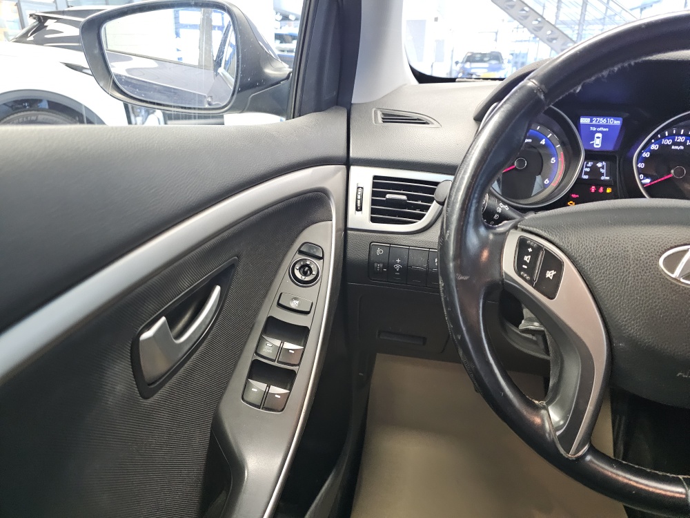 Hyundai i30 Kombi bei Hoffmann Automobile in Wolfsburg kaufen und sofort mitnehmen - Bild 12