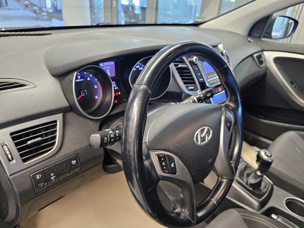 Hyundai i30 Kombi bei Hoffmann Automobile in Wolfsburg kaufen und sofort mitnehmen - Bild 14