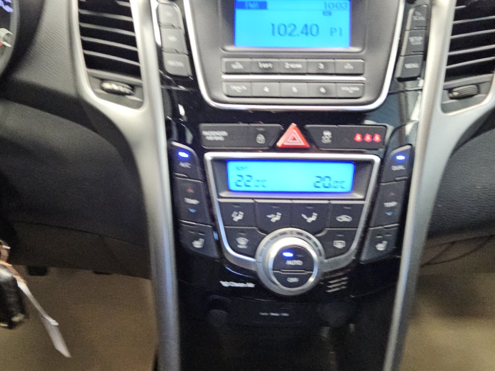 Hyundai i30 Kombi bei Hoffmann Automobile in Wolfsburg kaufen und sofort mitnehmen - Bild 8