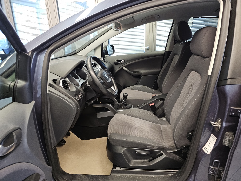 Seat Altea XL bei Hoffmann Automobile in Wolfsburg kaufen und sofort mitnehmen - Bild 13
