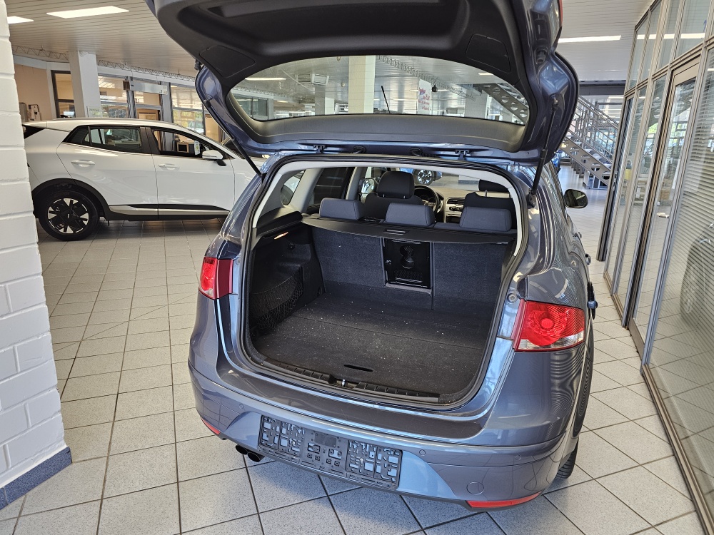 Seat Altea XL bei Hoffmann Automobile in Wolfsburg kaufen und sofort mitnehmen - Bild 2