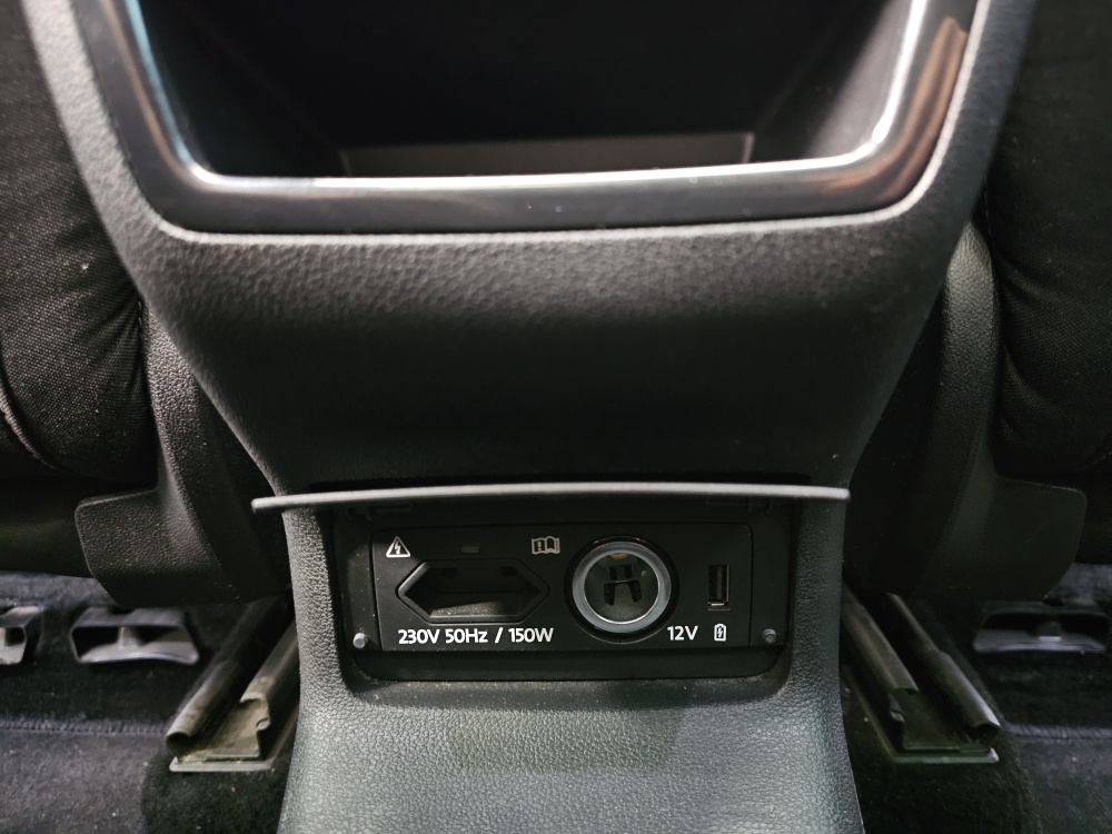 Skoda Karoq bei Hoffmann Automobile in Wolfsburg kaufen und sofort mitnehmen - Bild 10