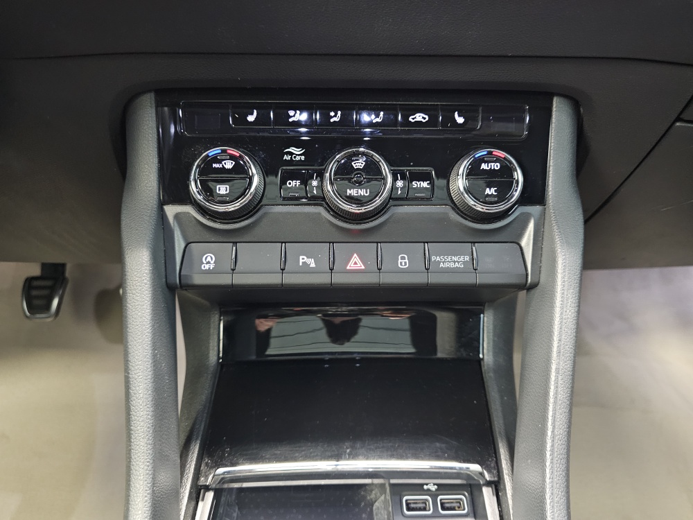 Skoda Karoq bei Hoffmann Automobile in Wolfsburg kaufen und sofort mitnehmen - Bild 13