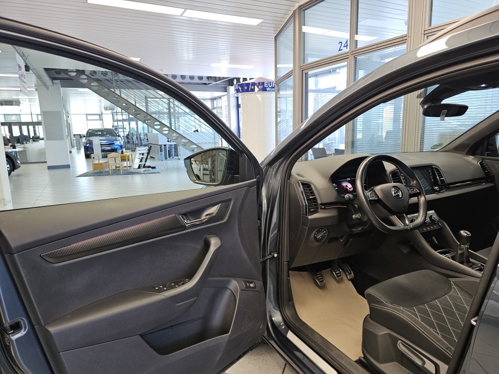 Skoda Karoq bei Hoffmann Automobile in Wolfsburg kaufen und sofort mitnehmen - Bild 30