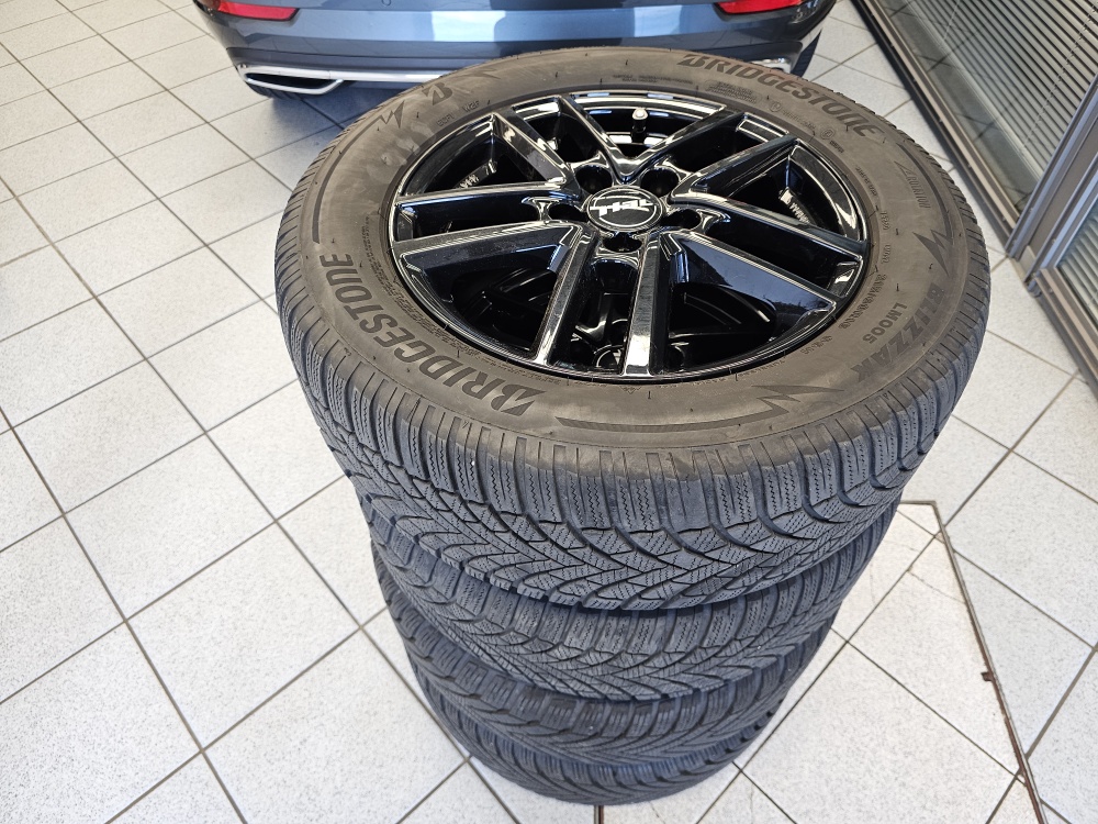 Skoda Karoq bei Hoffmann Automobile in Wolfsburg kaufen und sofort mitnehmen - Bild 6