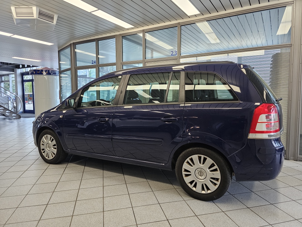 Opel Zafira bei Hoffmann Automobile in Wolfsburg kaufen und sofort mitnehmen - Bild 18