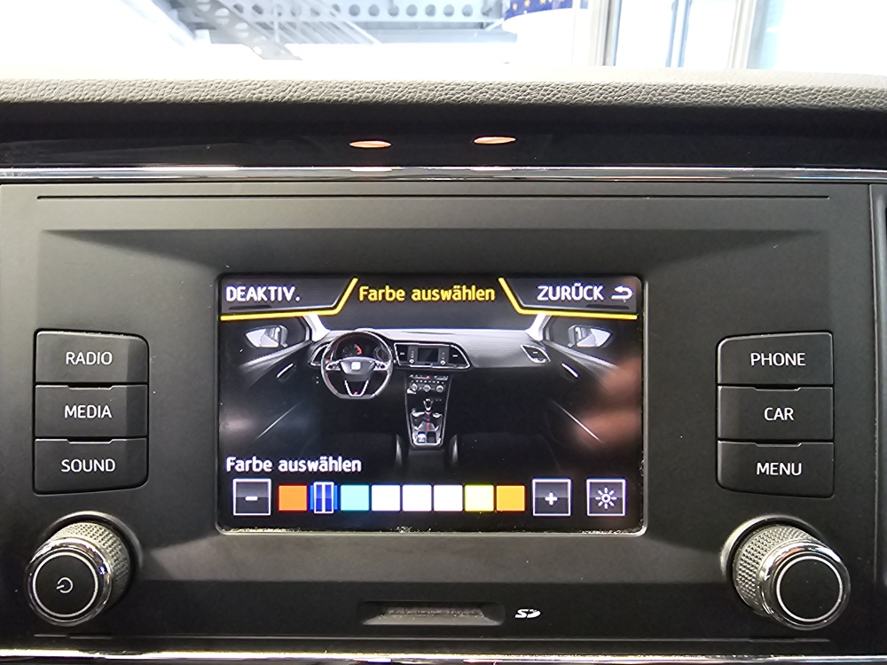 Seat Leon Sportstourer ST bei Hoffmann Automobile in Wolfsburg kaufen und sofort mitnehmen - Bild 11