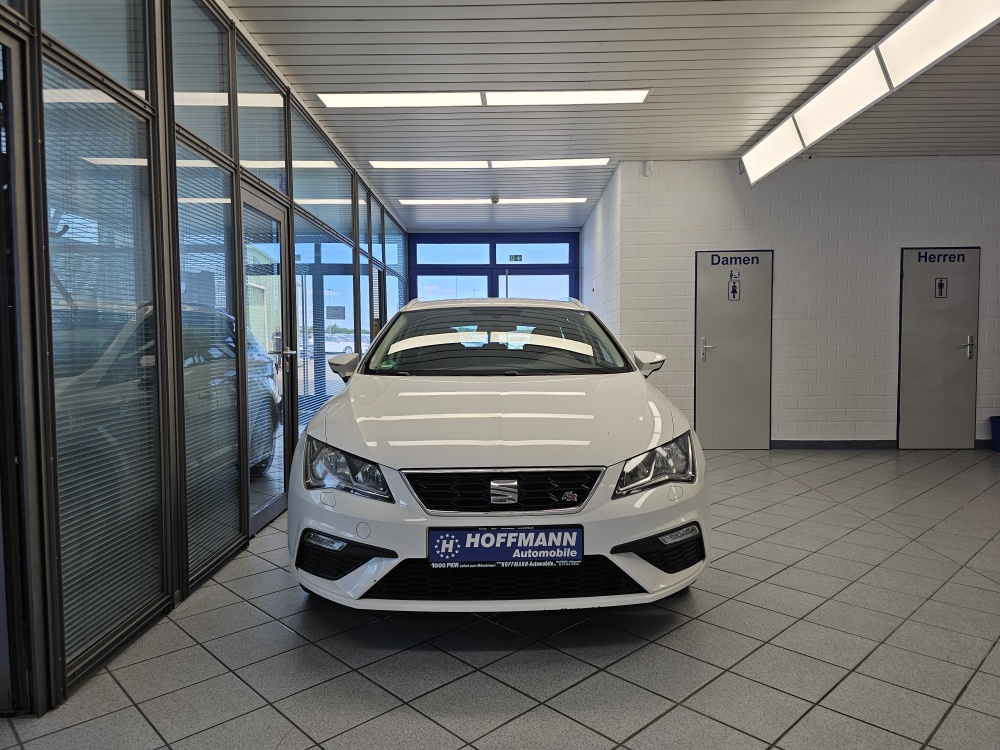 Seat Leon Sportstourer ST bei Hoffmann Automobile in Wolfsburg kaufen und sofort mitnehmen - Bild 21
