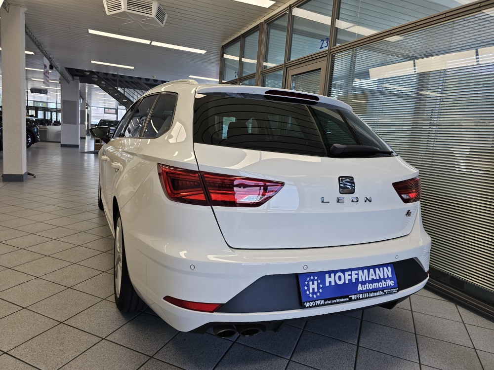 Seat Leon Sportstourer ST bei Hoffmann Automobile in Wolfsburg kaufen und sofort mitnehmen - Bild 3