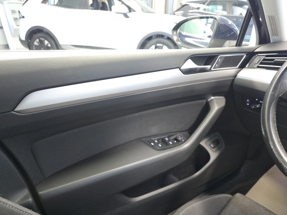 VW Passat Variant bei Hoffmann Automobile in Wolfsburg kaufen und sofort mitnehmen - Bild 18