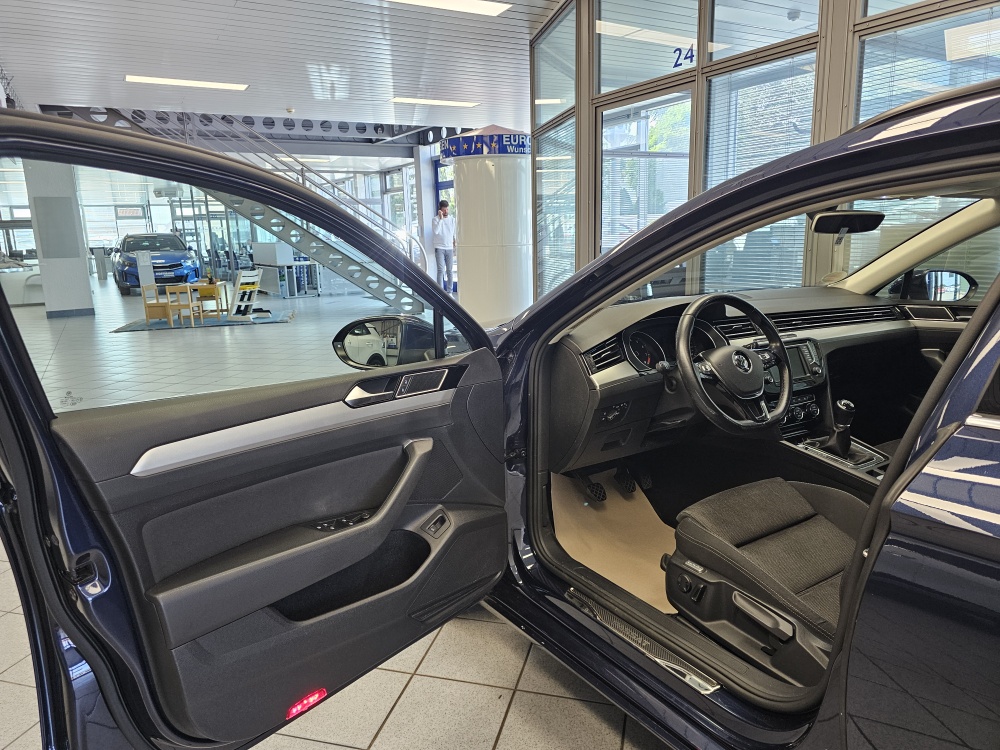VW Passat Variant bei Hoffmann Automobile in Wolfsburg kaufen und sofort mitnehmen - Bild 24