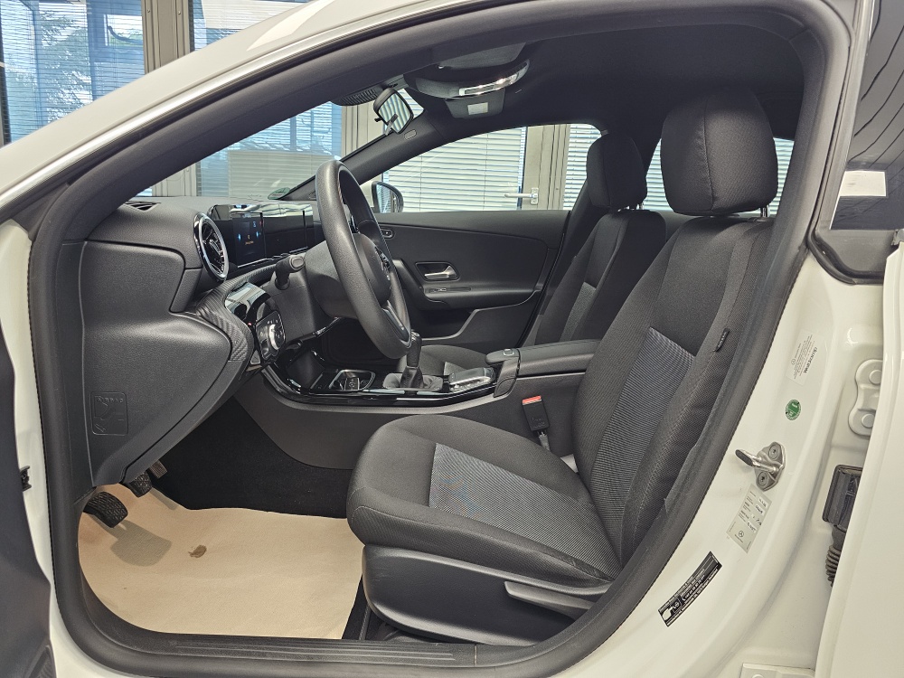 Mercedes-Benz CLA 180 Shooting Brake bei Hoffmann Automobile in Wolfsburg kaufen und sofort mitnehmen - Bild 24