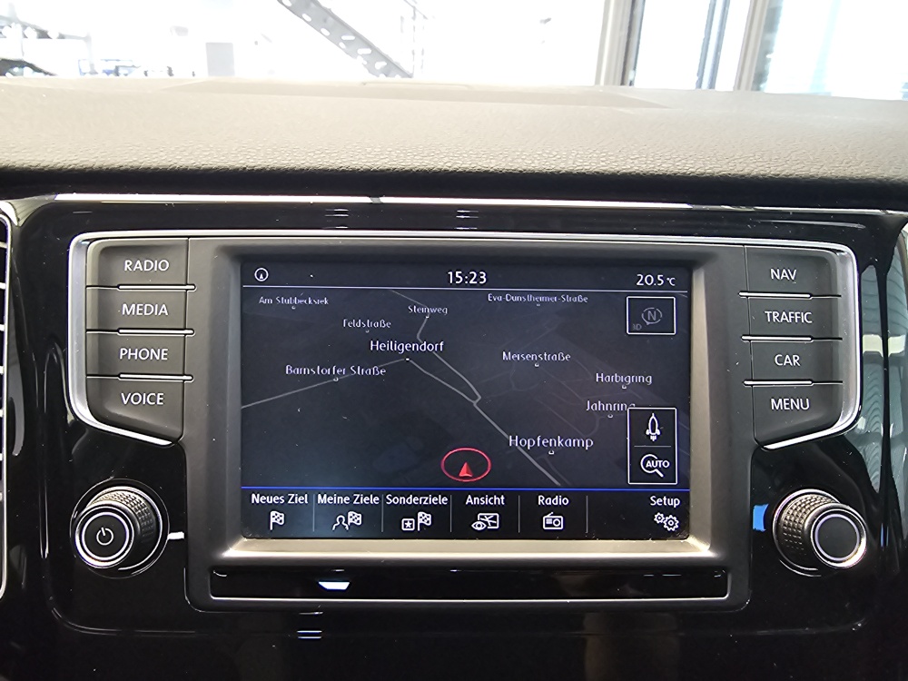 VW Golf Sportsvan bei Hoffmann Automobile in Wolfsburg kaufen und sofort mitnehmen - Bild 10