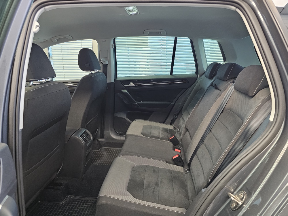 VW Golf Sportsvan bei Hoffmann Automobile in Wolfsburg kaufen und sofort mitnehmen - Bild 4