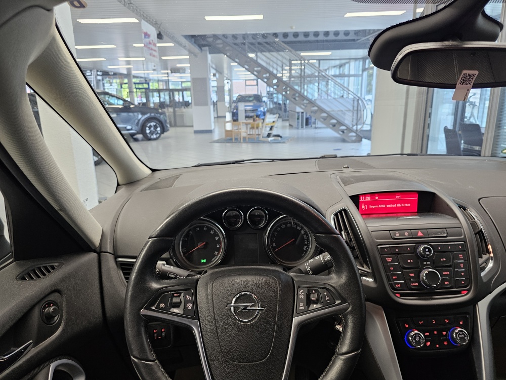 Opel Zafira Tourer bei Hoffmann Automobile in Wolfsburg kaufen und sofort mitnehmen - Bild 16