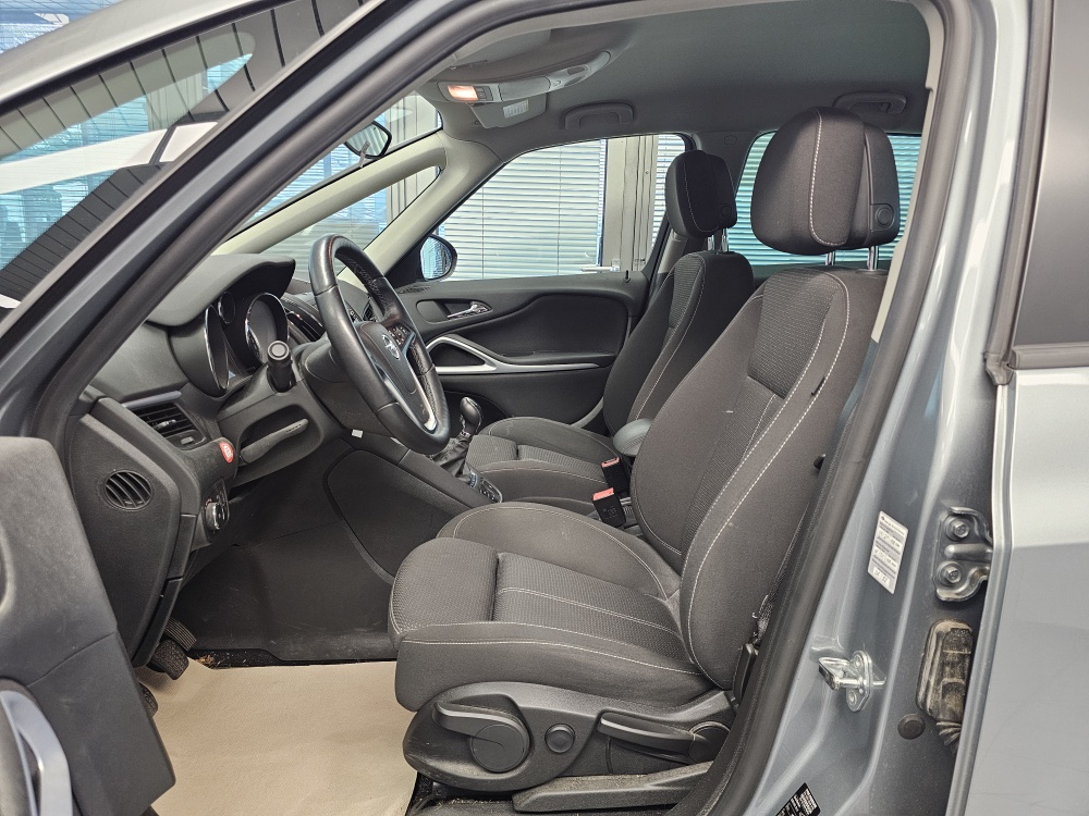 Opel Zafira Tourer bei Hoffmann Automobile in Wolfsburg kaufen und sofort mitnehmen - Bild 18
