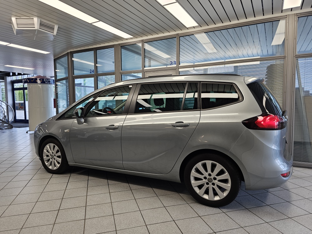Opel Zafira Tourer bei Hoffmann Automobile in Wolfsburg kaufen und sofort mitnehmen - Bild 20