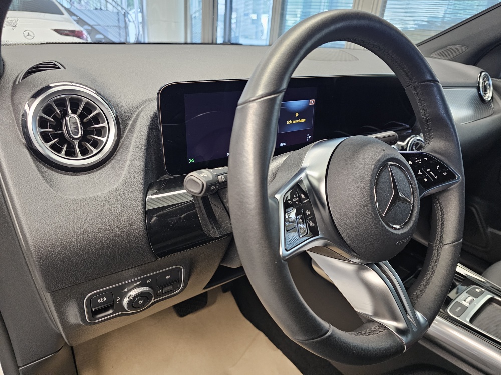 Mercedes-Benz EQA 250+ bei Hoffmann Automobile in Wolfsburg kaufen und sofort mitnehmen - Bild 28