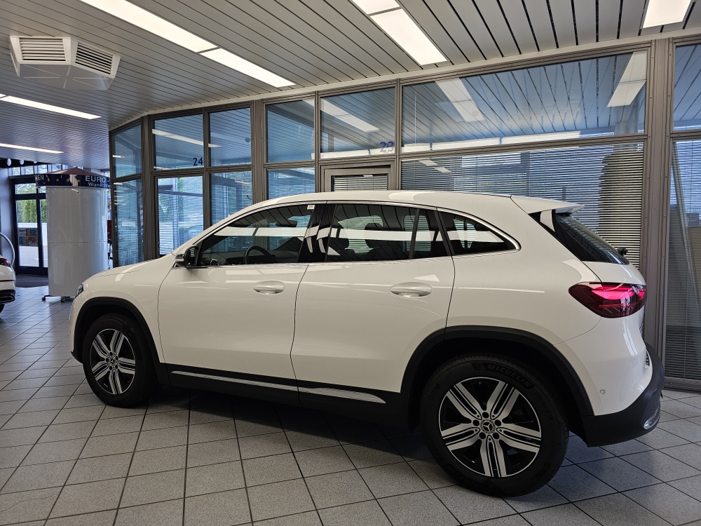 Mercedes-Benz EQA 250+ bei Hoffmann Automobile in Wolfsburg kaufen und sofort mitnehmen - Bild 32