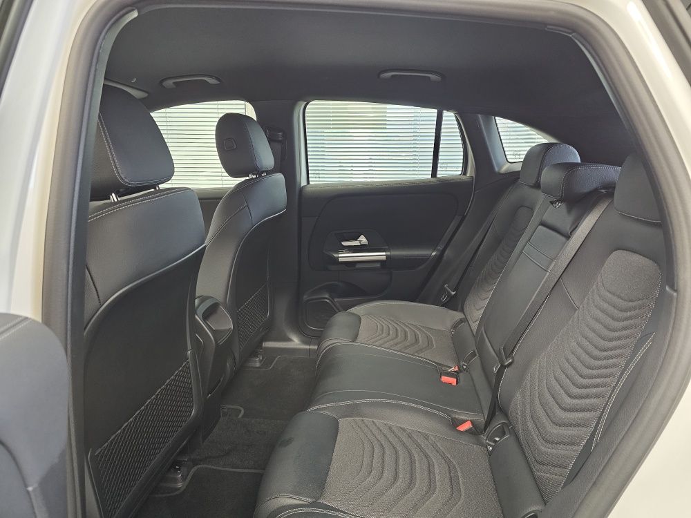 Mercedes-Benz EQA 250+ bei Hoffmann Automobile in Wolfsburg kaufen und sofort mitnehmen - Bild 6