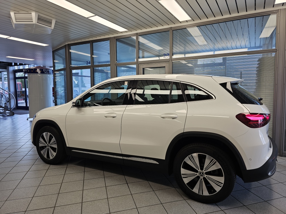 Mercedes-Benz EQA 250+ bei Hoffmann Automobile in Wolfsburg kaufen und sofort mitnehmen - Bild 33