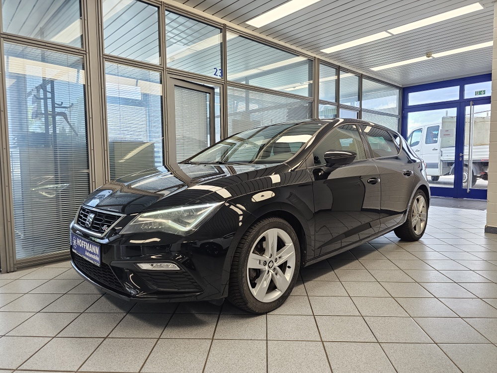 Seat Leon bei Hoffmann Automobile in Wolfsburg kaufen und sofort mitnehmen - Bild 1
