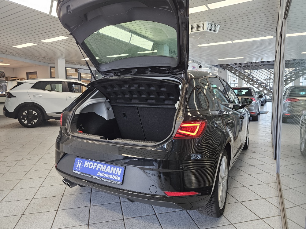 Seat Leon bei Hoffmann Automobile in Wolfsburg kaufen und sofort mitnehmen - Bild 2