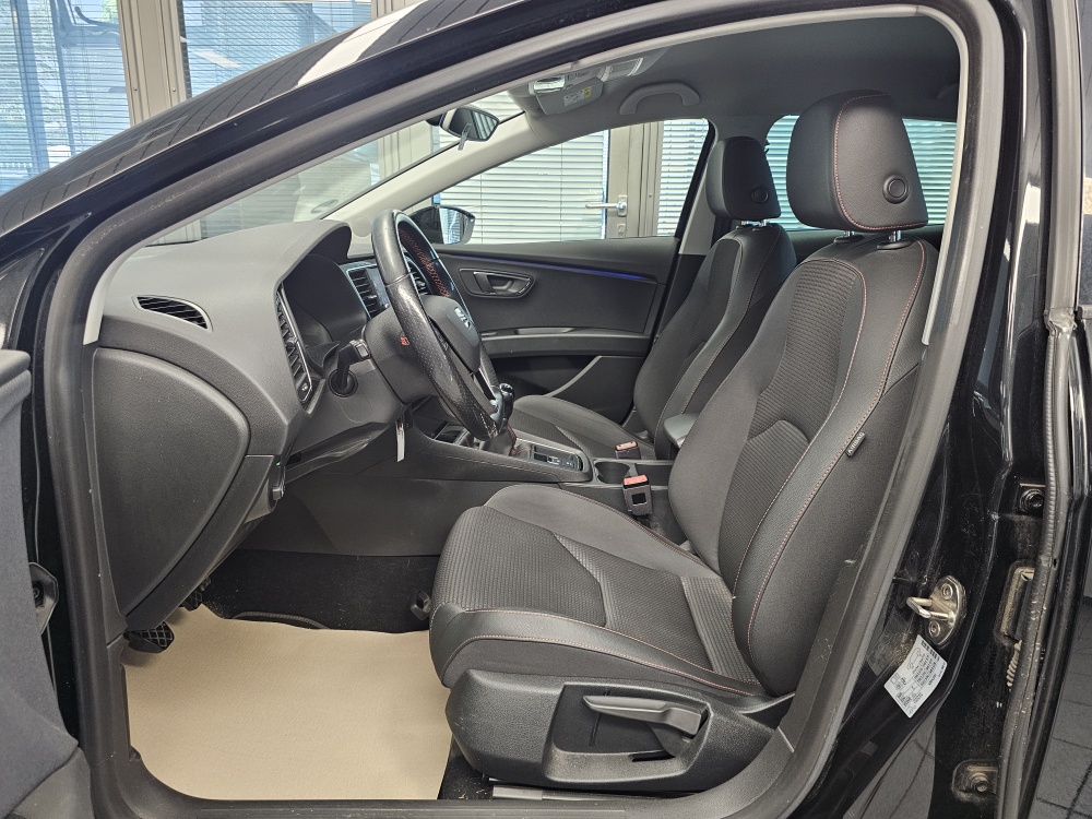 Seat Leon bei Hoffmann Automobile in Wolfsburg kaufen und sofort mitnehmen - Bild 21