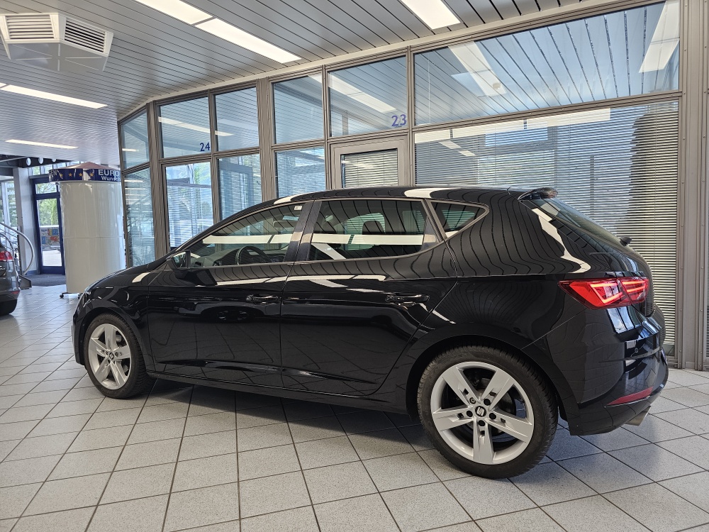 Seat Leon bei Hoffmann Automobile in Wolfsburg kaufen und sofort mitnehmen - Bild 23