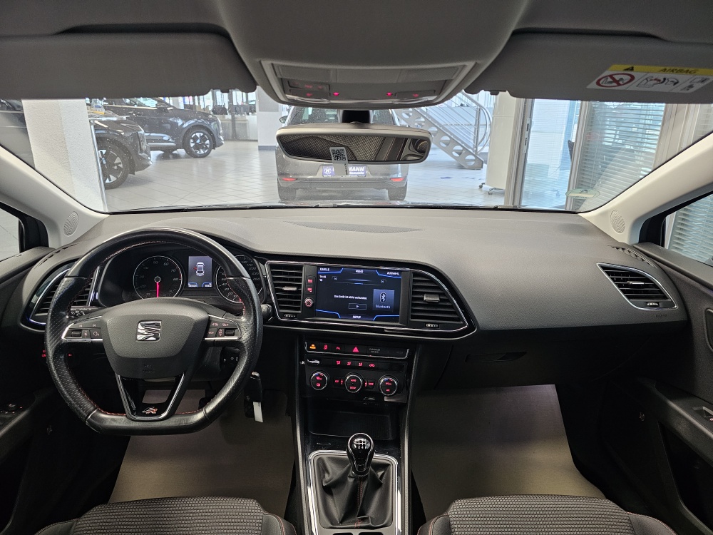 Seat Leon bei Hoffmann Automobile in Wolfsburg kaufen und sofort mitnehmen - Bild 6