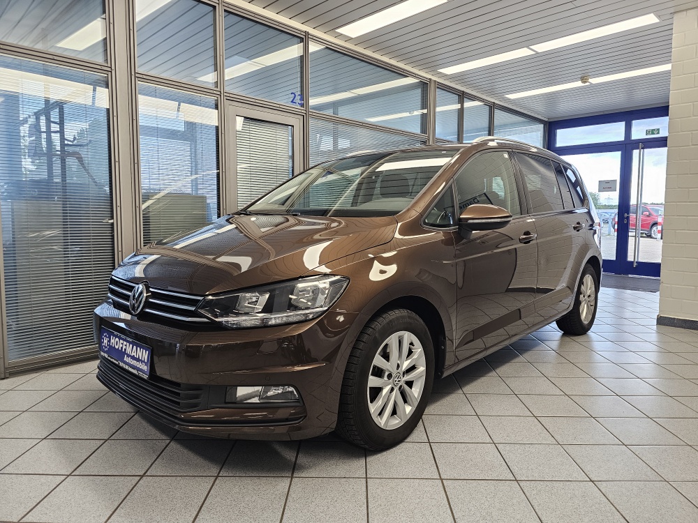 VW Touran bei Hoffmann Automobile in Wolfsburg kaufen und sofort mitnehmen - Bild 1