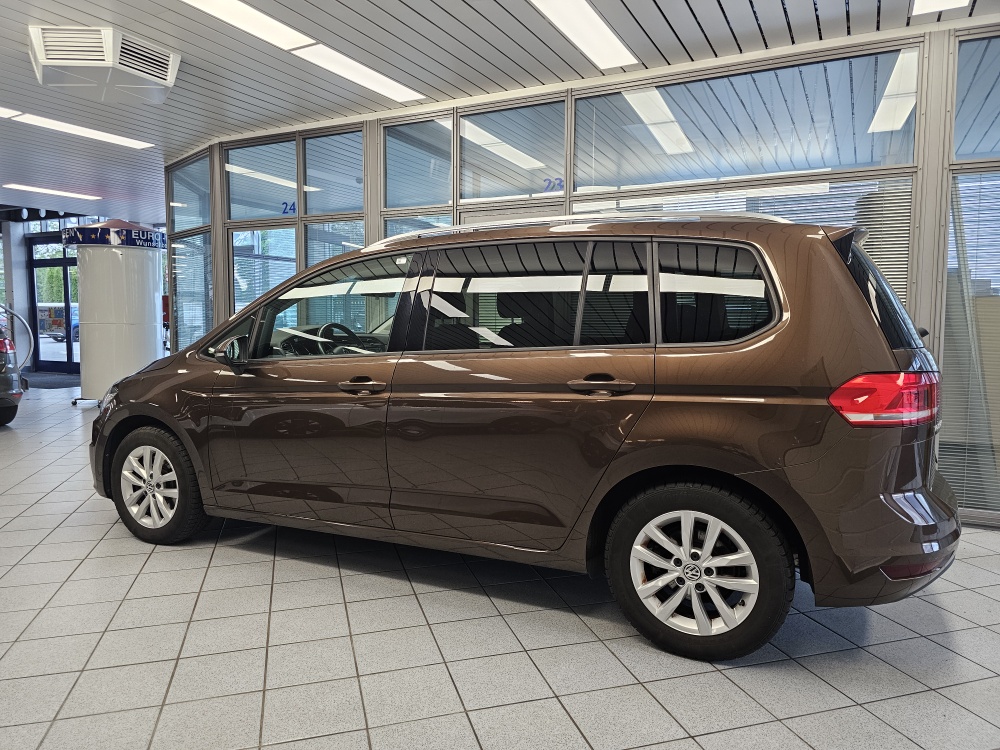 VW Touran bei Hoffmann Automobile in Wolfsburg kaufen und sofort mitnehmen - Bild 19