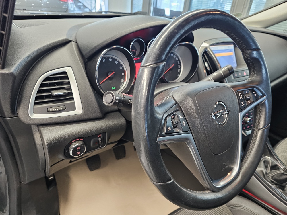 Opel Astra bei Hoffmann Automobile in Wolfsburg kaufen und sofort mitnehmen - Bild 14
