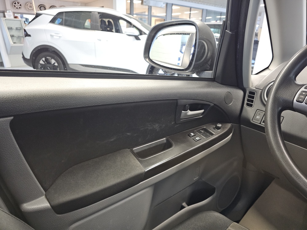 Suzuki SX4 bei Hoffmann Automobile in Wolfsburg kaufen und sofort mitnehmen - Bild 12