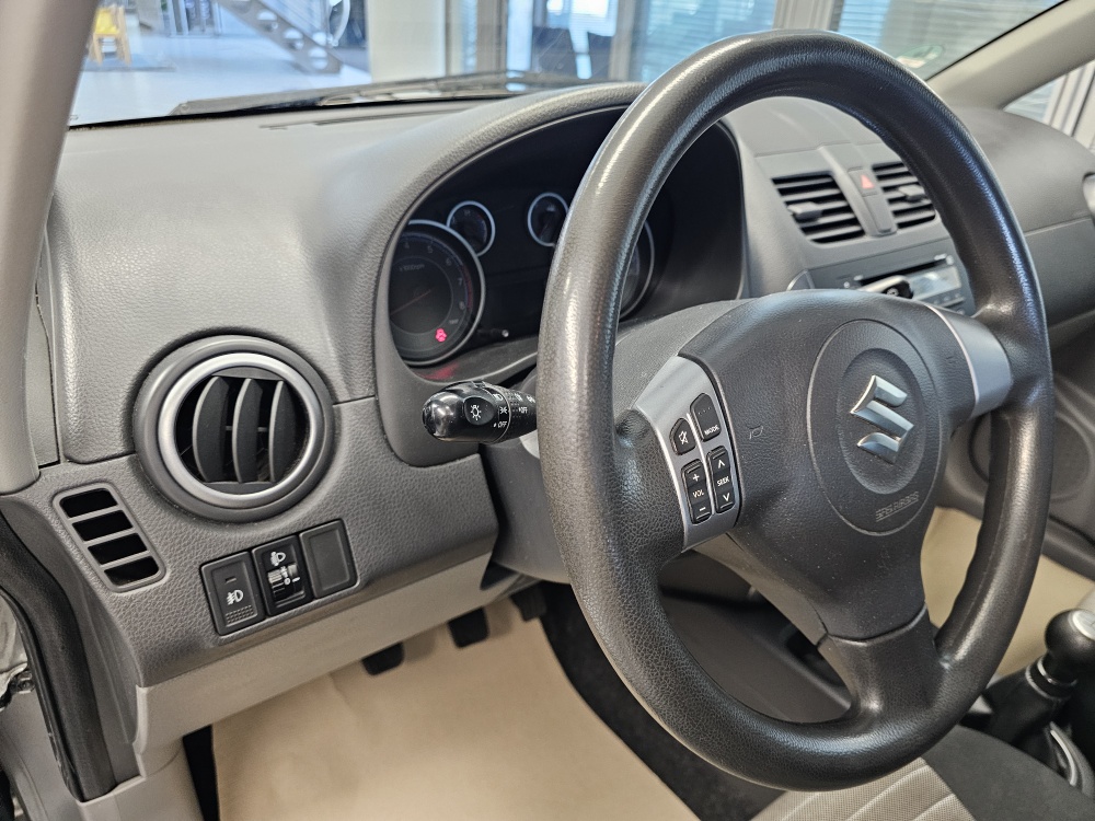 Suzuki SX4 bei Hoffmann Automobile in Wolfsburg kaufen und sofort mitnehmen - Bild 14