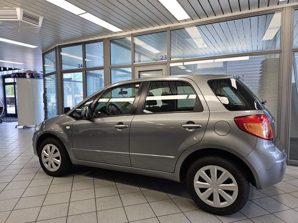 Suzuki SX4 bei Hoffmann Automobile in Wolfsburg kaufen und sofort mitnehmen - Bild 17
