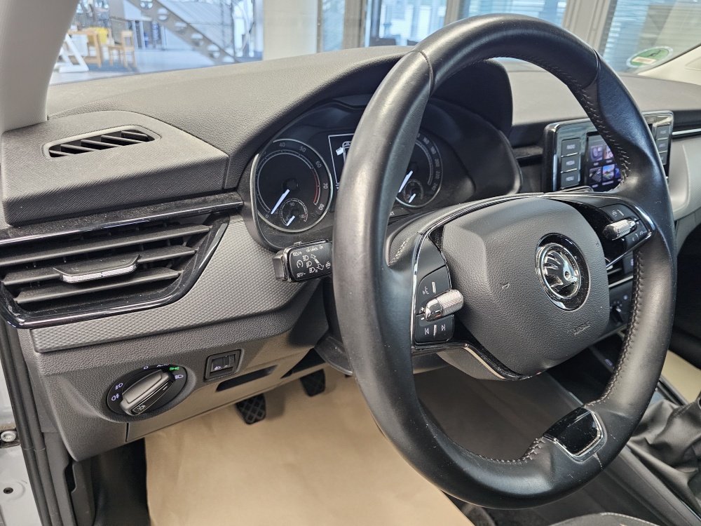 Skoda Scala bei Hoffmann Automobile in Wolfsburg kaufen und sofort mitnehmen - Bild 17