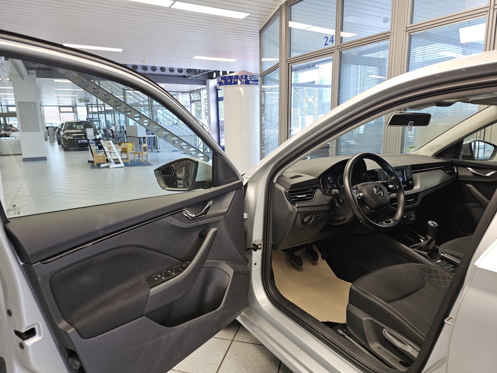 Skoda Scala bei Hoffmann Automobile in Wolfsburg kaufen und sofort mitnehmen - Bild 19