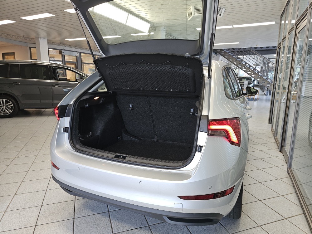 Skoda Scala bei Hoffmann Automobile in Wolfsburg kaufen und sofort mitnehmen - Bild 2