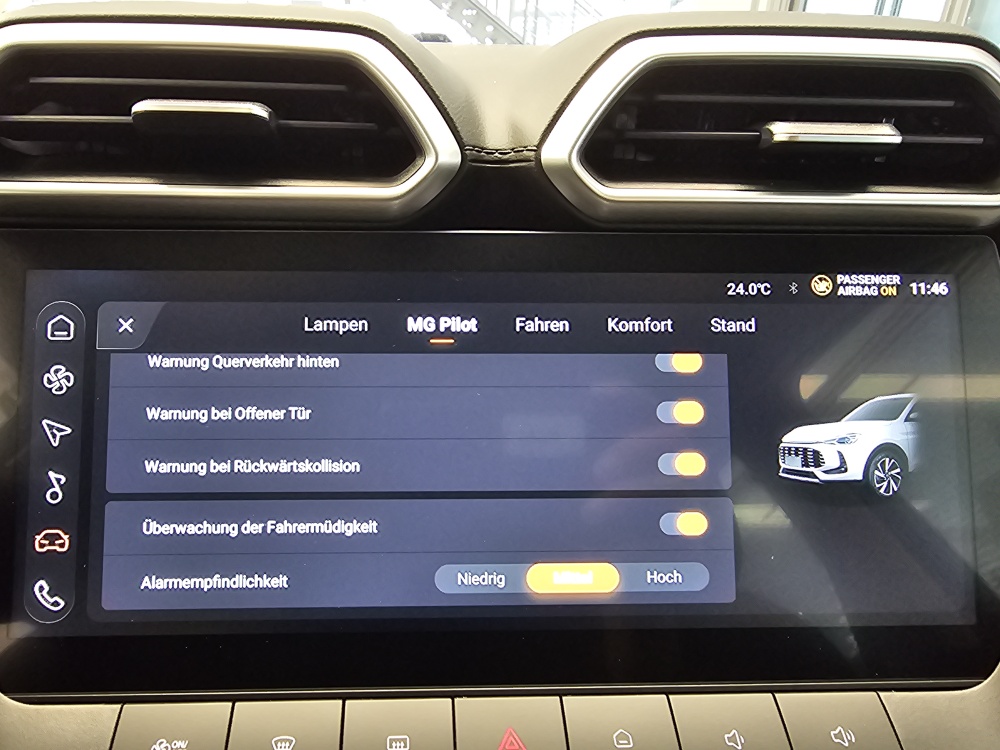 MG ZS bei Hoffmann Automobile in Wolfsburg kaufen und sofort mitnehmen - Bild 15
