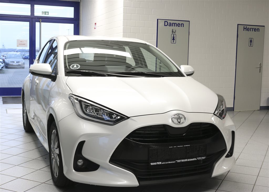 Toyota Yaris  bei Hoffmann Automobile in Wolfsburg kaufen und sofort mitnehmen - Bild 15