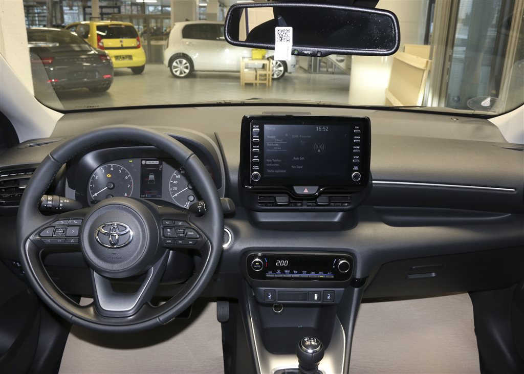 Toyota Yaris  bei Hoffmann Automobile in Wolfsburg kaufen und sofort mitnehmen - Bild 5