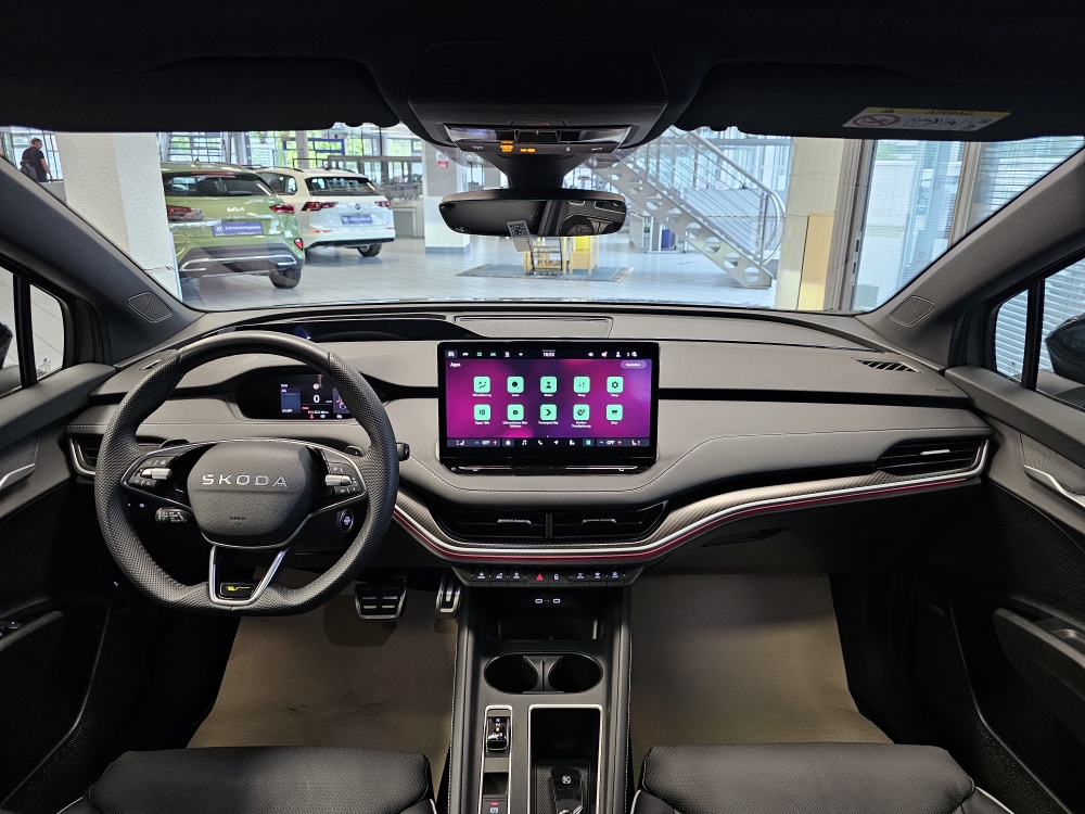 Skoda Enyaq bei Hoffmann Automobile in Wolfsburg kaufen und sofort mitnehmen - Bild 13