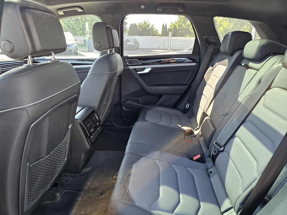 VW Touareg  bei Hoffmann Automobile in Wolfsburg kaufen und sofort mitnehmen - Bild 6