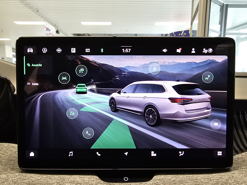 Skoda Superb Combi bei Hoffmann Automobile in Wolfsburg kaufen und sofort mitnehmen - Bild 14