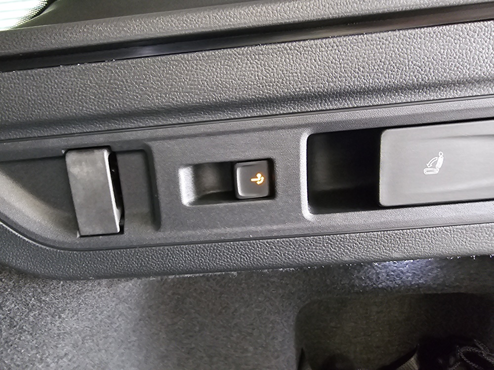 Skoda Superb Combi bei Hoffmann Automobile in Wolfsburg kaufen und sofort mitnehmen - Bild 3