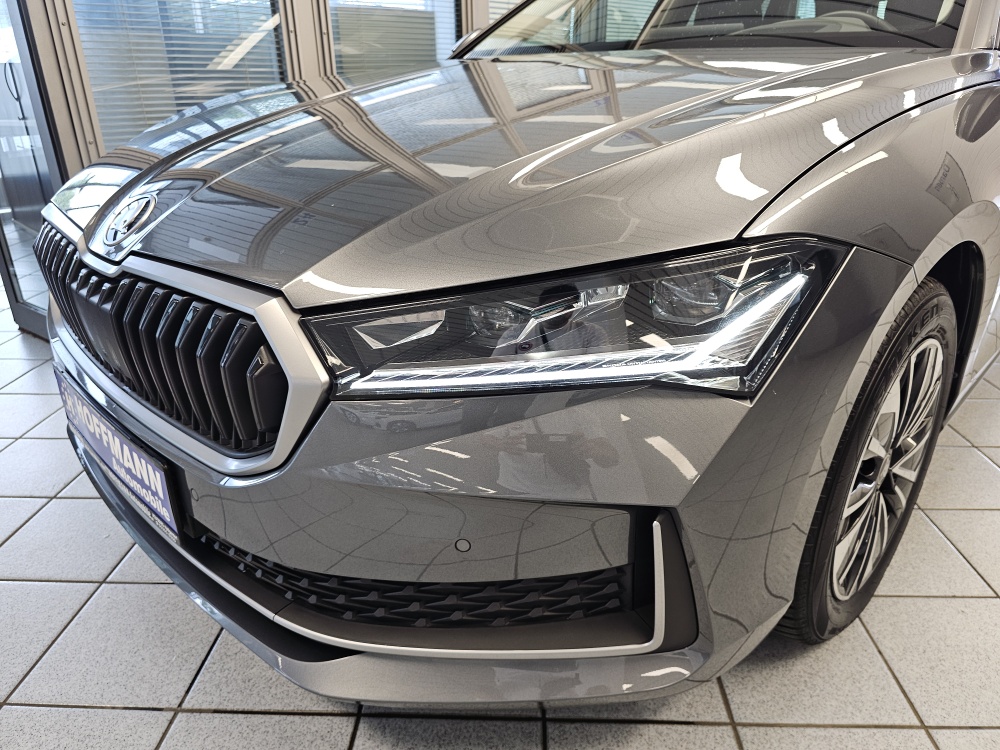 Skoda Superb Combi bei Hoffmann Automobile in Wolfsburg kaufen und sofort mitnehmen - Bild 33